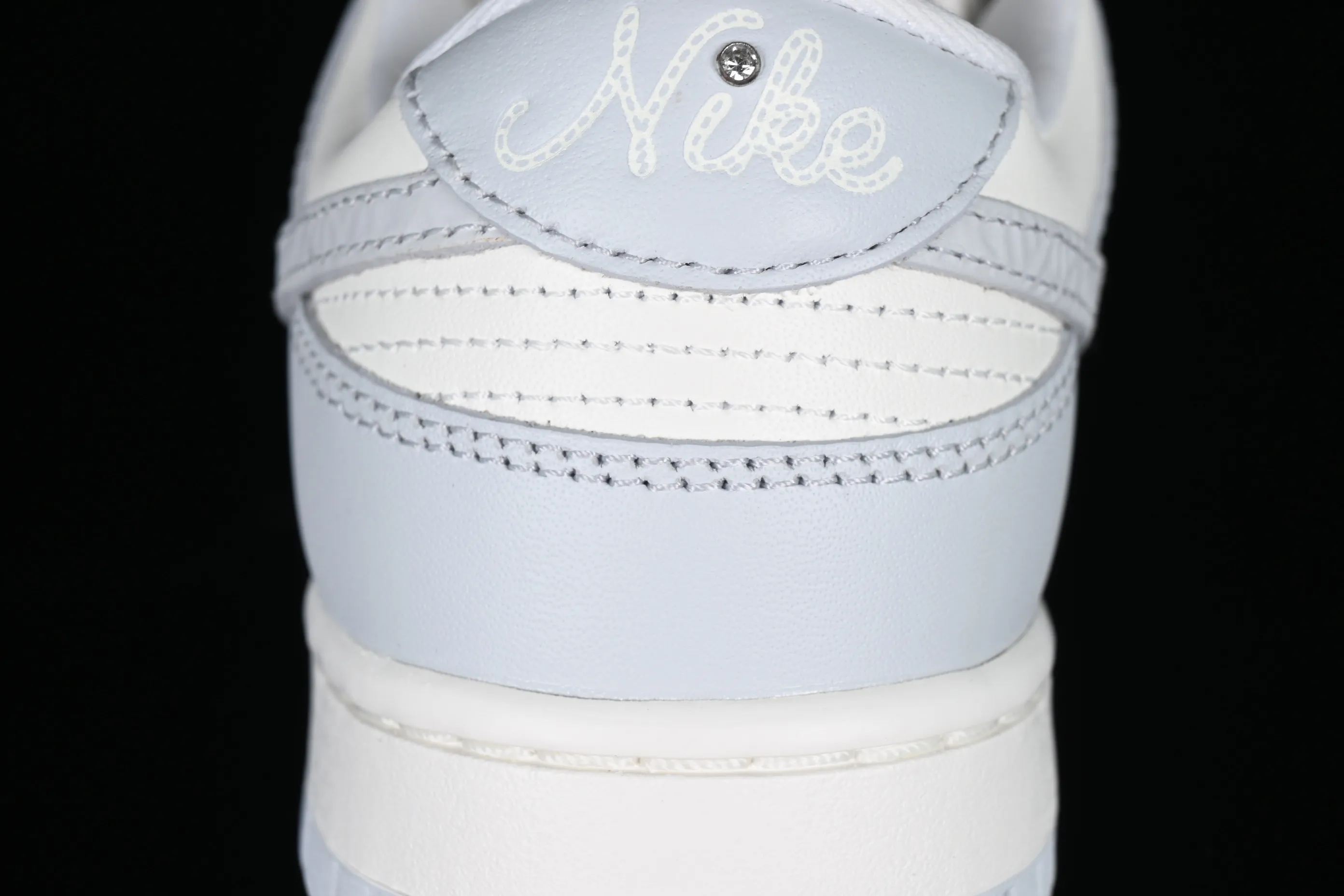 All categories Nk SB Dunk series Nk SB Dunk Low low-top sneakers Y version Nk Dunk Low "Needlework" embossed gray SB low-top sports and leisure sneakers FJ4553-133